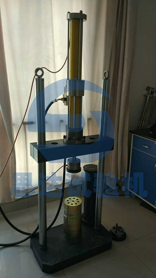 30kN��Һ�ŷ���̬���Ե��ƣ�������